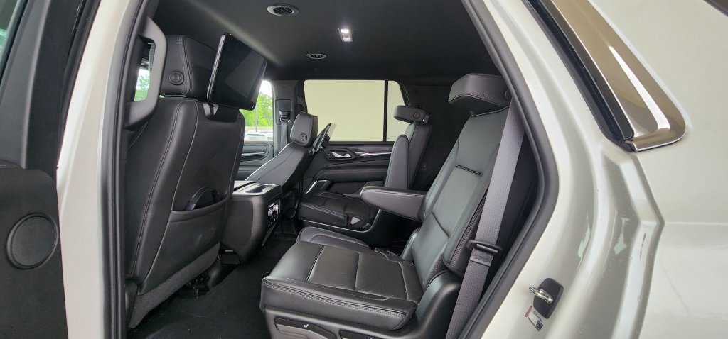 Used 2024 GMC Yukon Denali AWD/4WD image 24
