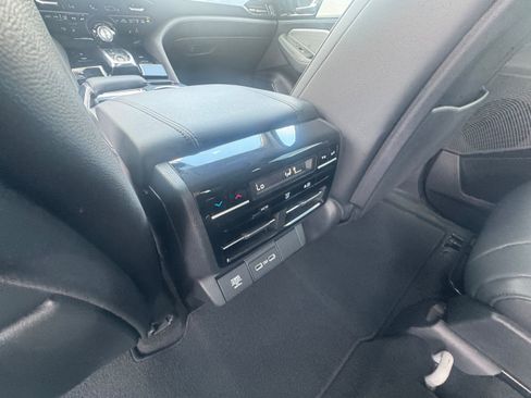 Used 2024 Acura MDX SH-AWD image 14