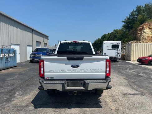 Certified 2024 Ford F250 XLT w/ FX4 Off-Road Package AWD/4WD image 3