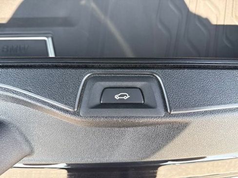 Used 2022 BMW X5 xDrive40i w/ Premium Package AWD/4WD image 16