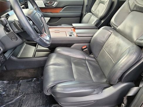 Used 2022 Lincoln Navigator L Reserve image 16