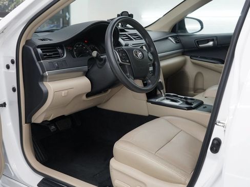 Used 2013 Toyota Camry LE FWD image 21