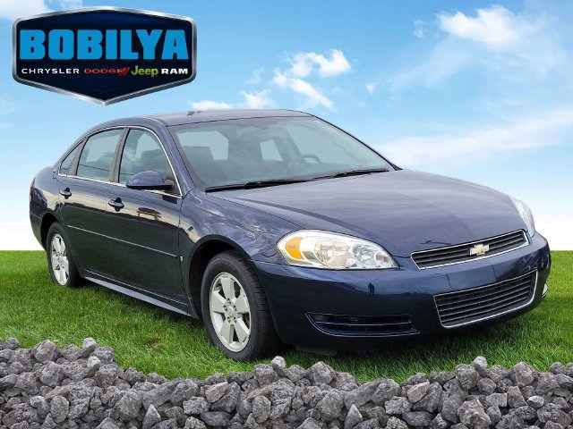 Used 2009 Chevrolet Impala LT FWD image 2