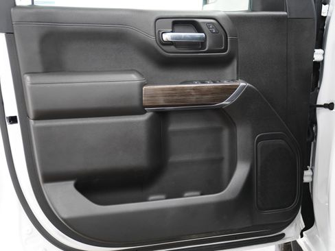 Used 2022 Chevrolet Silverado 1500 RST image 15