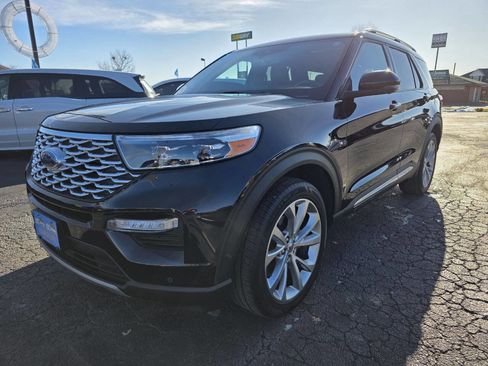 Used 2021 Ford Explorer Platinum image 3