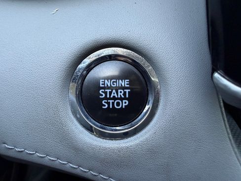 Used 2023 Toyota Highlander Platinum FWD image 25