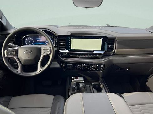 Used 2024 Chevrolet Silverado 1500 ZR2 w/ Technology Package image 12