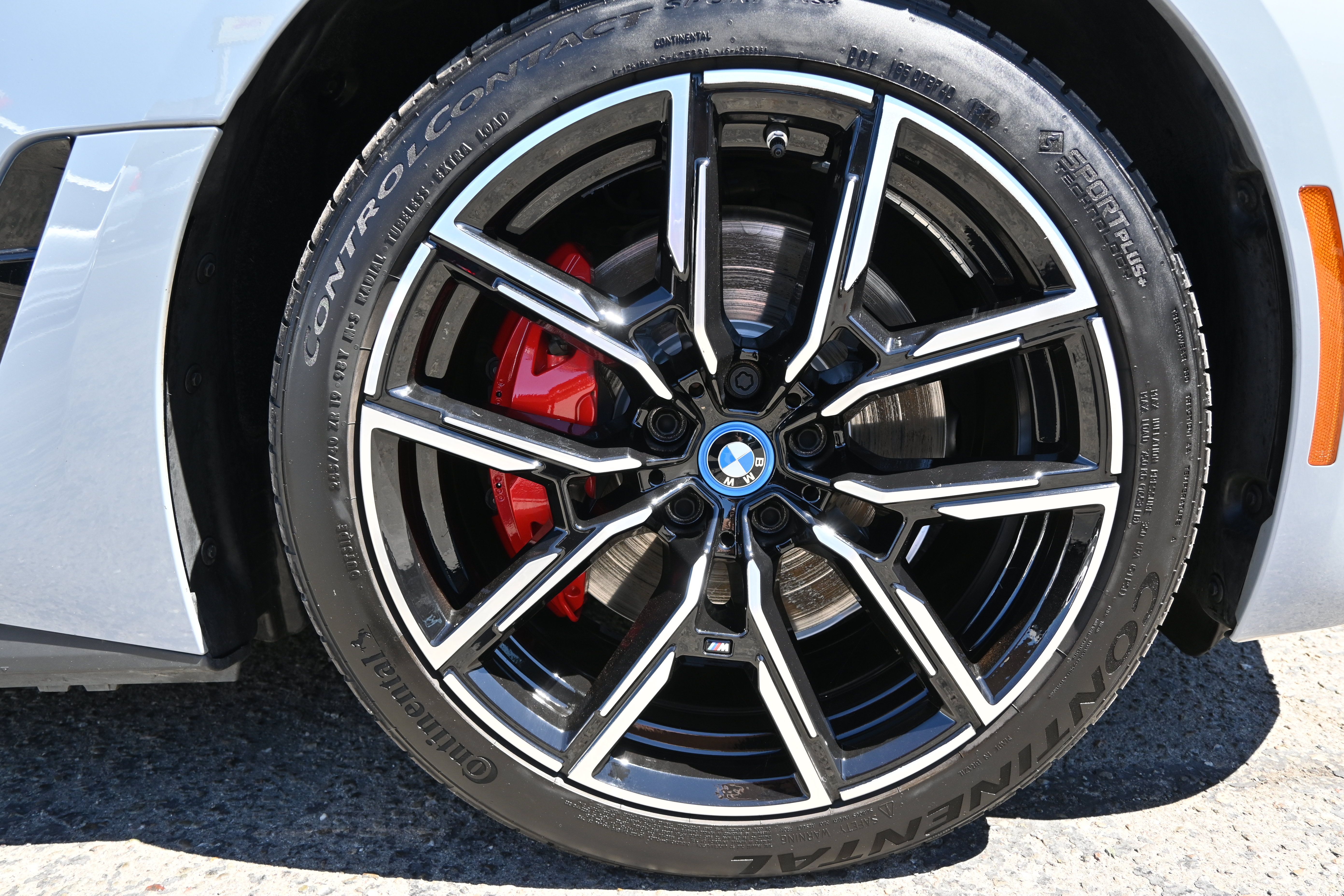 Used 2023 BMW i4 eDrive40 w/ M Sport Package RWD image 29