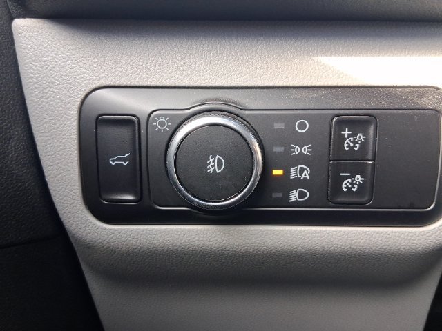Used 2025 Ford Escape Platinum w/ Premium Technology Package AWD/4WD image 35