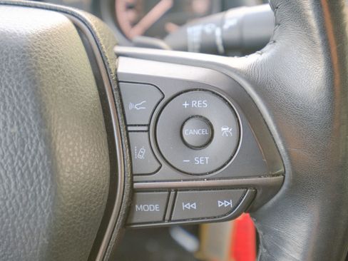 Used 2023 Toyota Camry SE image 35