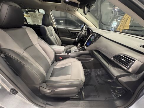 Used 2025 Subaru Outback Onyx Edition image 27