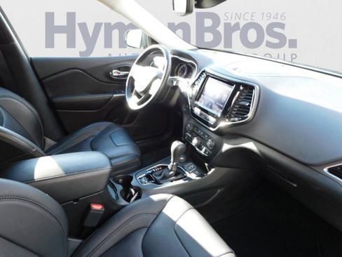 Used 2021 Jeep Cherokee Limited w/ Elite Package image 17