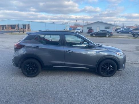 Used 2024 Nissan Kicks SR w/ SR Premium Package image 7