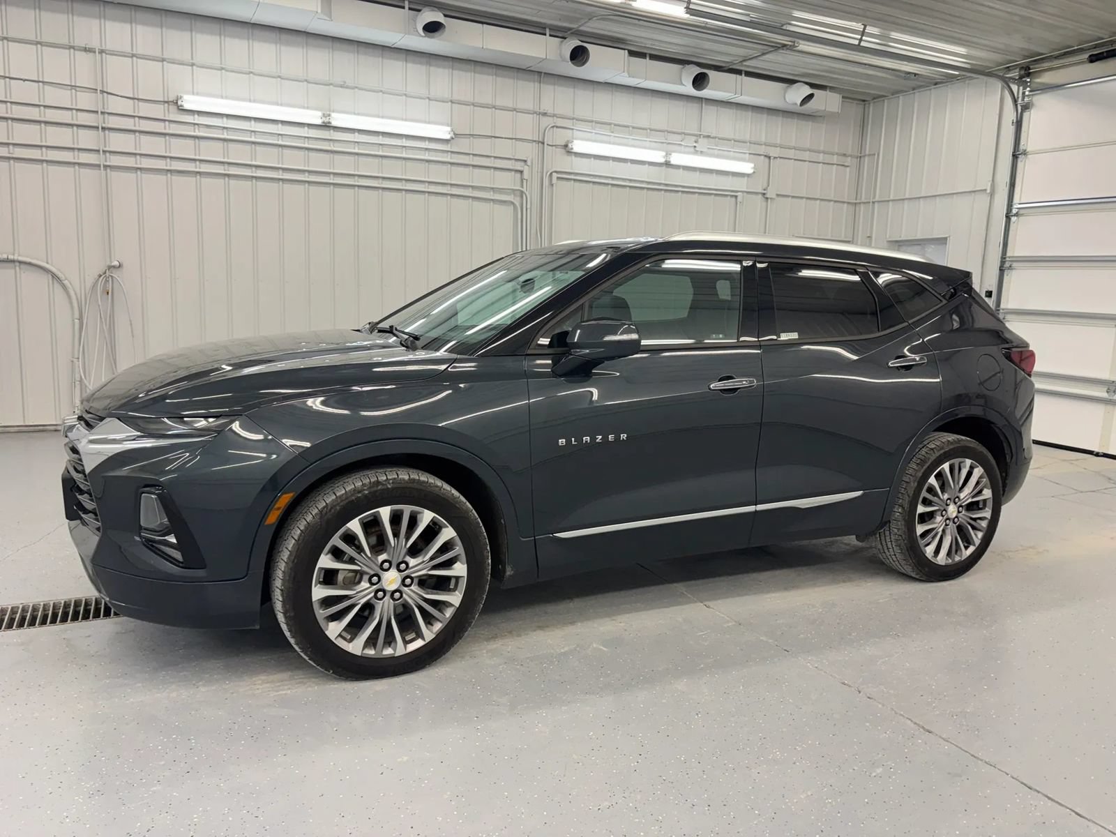 Used 2019 Chevrolet Blazer Premier w/ Driver Confidence II Package AWD/4WD image 11