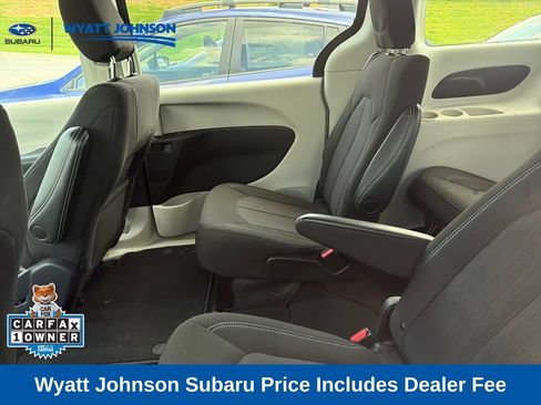 Used 2023 Chrysler Voyager LX FWD image 13