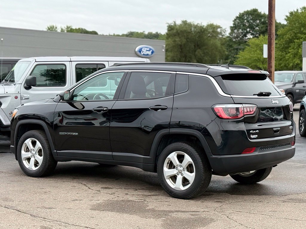 Used 2018 Jeep Compass Latitude w/ Cold Weather Group AWD/4WD image 33