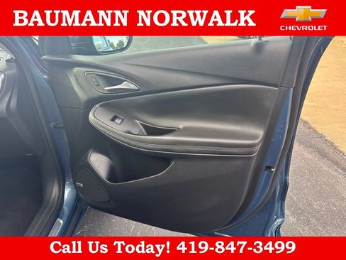 Used 2024 Buick Encore GX Avenir w/ Avenir Convenience Package FWD image 12