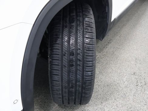 Used 2019 Volkswagen Atlas SEL Premium image 4