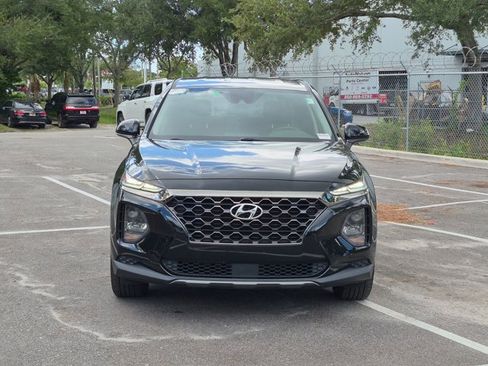 Used 2019 Hyundai Santa Fe SE FWD image 2