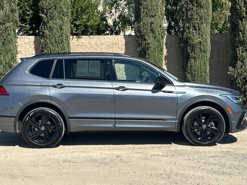 Certified 2024 Volkswagen Tiguan SE R-Line image 3