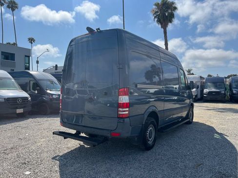 Used 2018 Mercedes-Benz Sprinter 2500 image 5