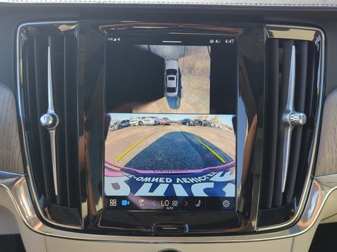 Used 2024 Volvo S90 T8 Ultimate w/ Lounge Package image 13