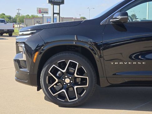 New 2026 Chevrolet Traverse High Country FWD image 21