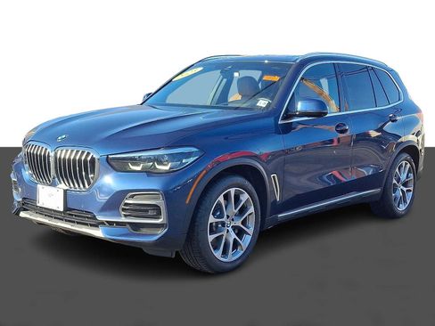 Used 2023 BMW X5 xDrive40i w/ Premium Package image 3