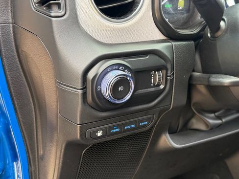 Used 2024 Jeep Wrangler Unlimited Sahara AWD/4WD image 27