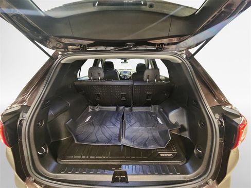 Used 2020 Chevrolet Equinox LT w/ LPO, Floor Liner Package image 25