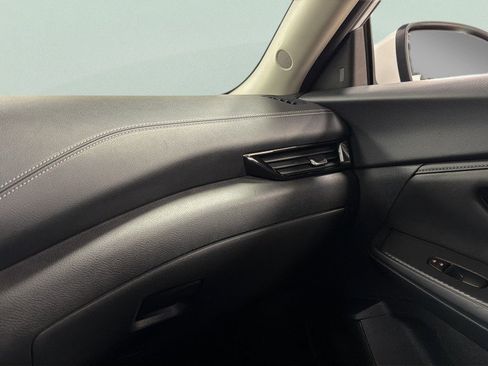 Used 2025 Nissan Sentra SV FWD image 31