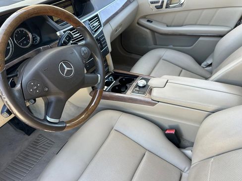 Used 2011 Mercedes-Benz E 350 BlueTEC Sedan image 4