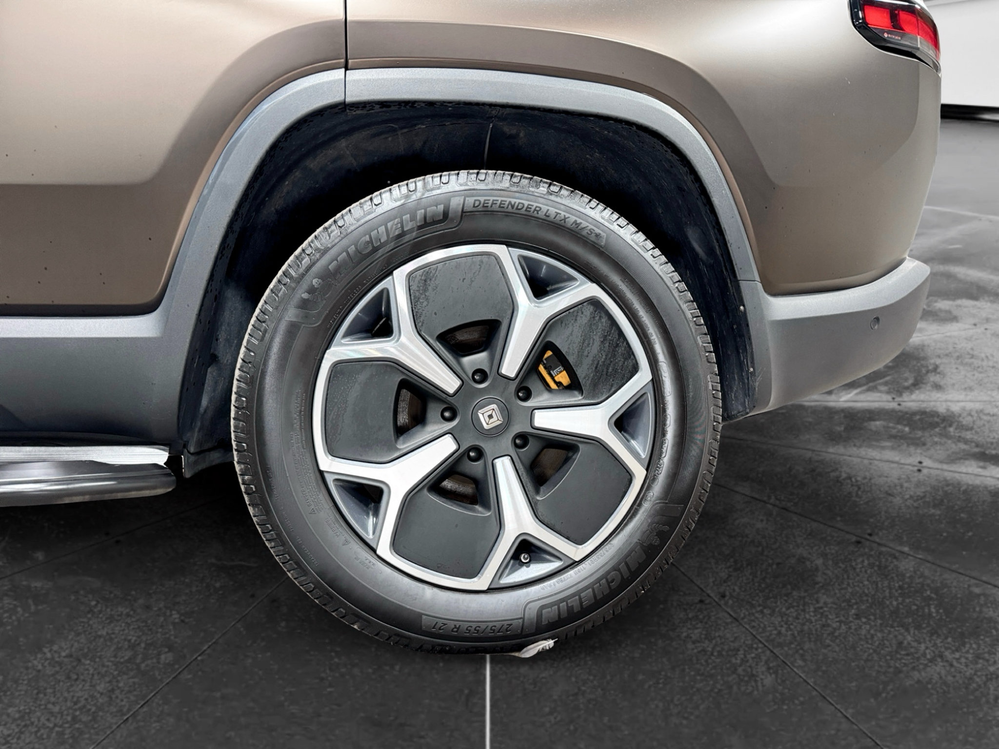 Used 2023 Rivian R1S Adventure Quad AWD/4WD image 37