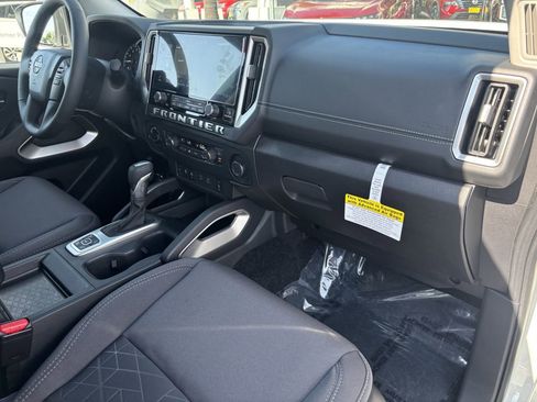 New 2026 Nissan Frontier SV w/ All-Weather Content Package image 10