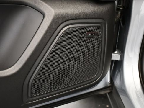 Certified 2026 Porsche Macan AWD/4WD image 38