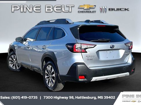 Used 2023 Subaru Outback Touring AWD/4WD image 2