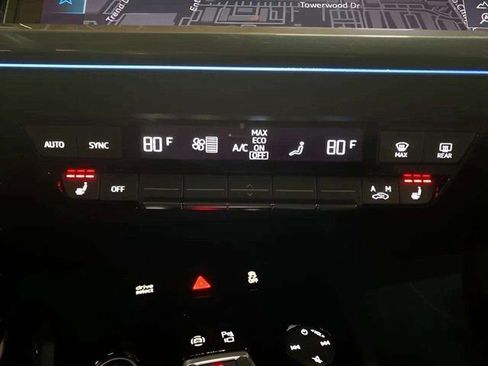 Used 2024 Audi Q4 e-tron Premium Plus w/ Premium Plus image 54