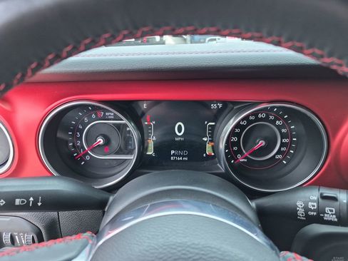 Used 2018 Jeep Wrangler Unlimited Rubicon AWD/4WD image 22