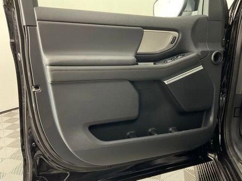 New 2025 Ford Expedition Active image 12