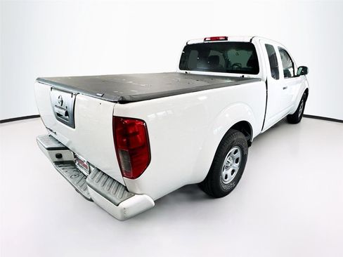 Used 2021 Nissan Frontier S image 6