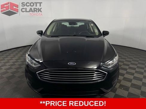 Used 2020 Ford Fusion SE image 2