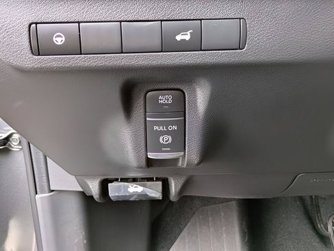 Used 2025 Nissan Murano SV AWD/4WD image 12