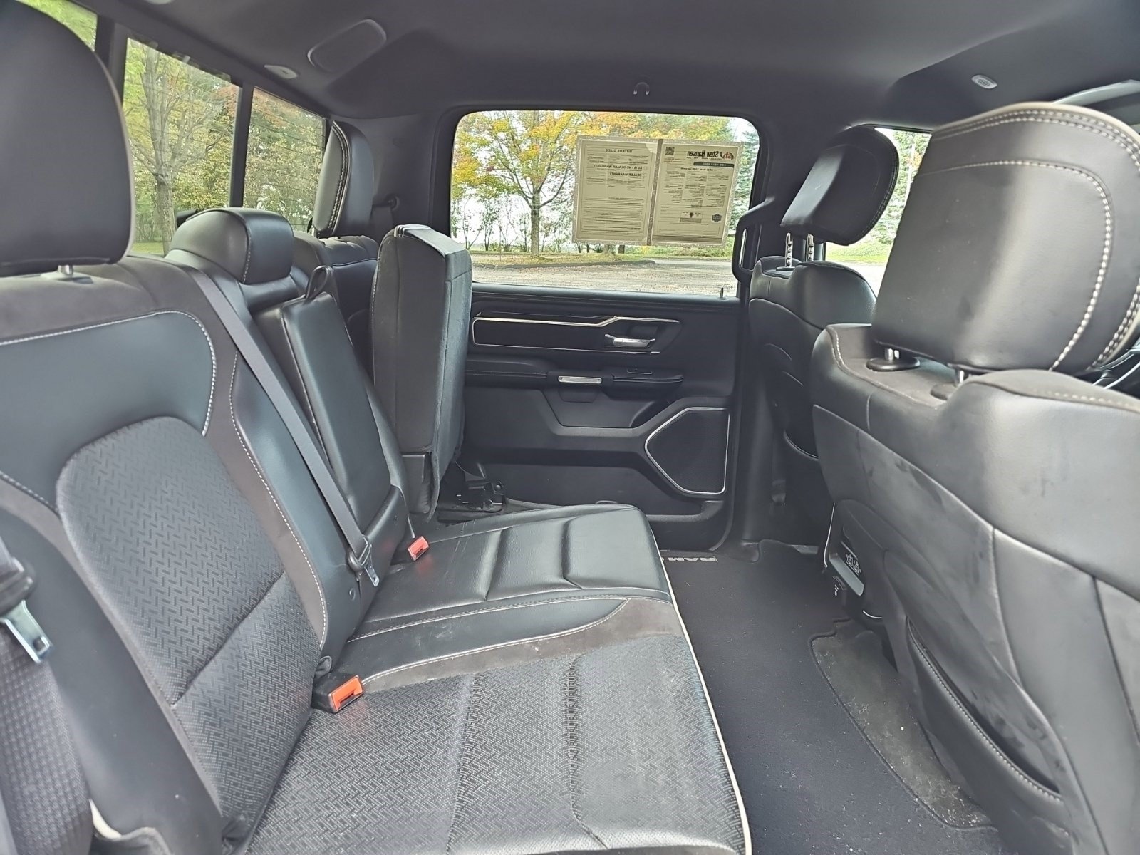 Used 2022 RAM 1500 Laramie w/ Sport Appearance Package AWD/4WD image 15