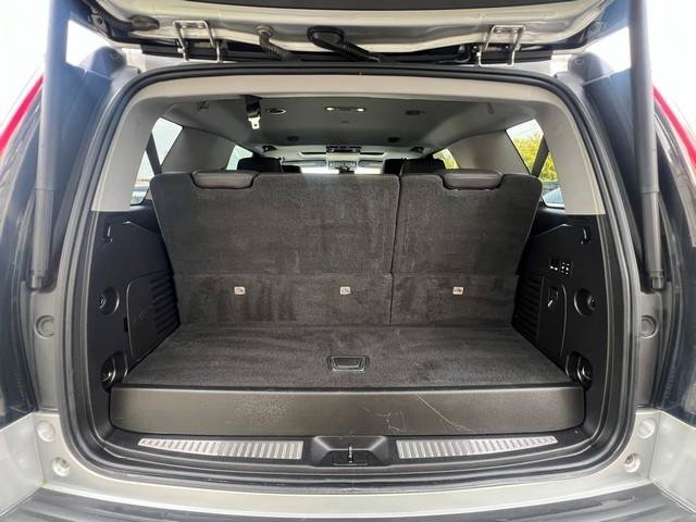 Used 2019 Cadillac Escalade Luxury AWD/4WD image 23