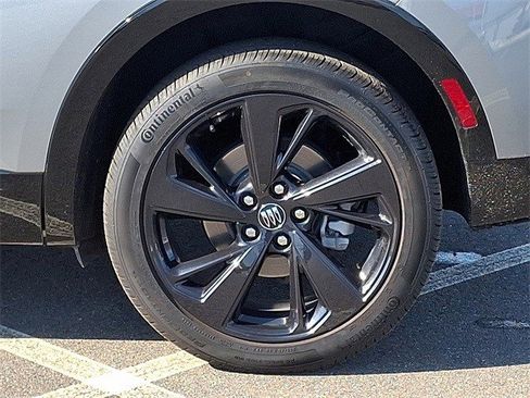 Certified 2025 Buick Envision Sport Touring image 26