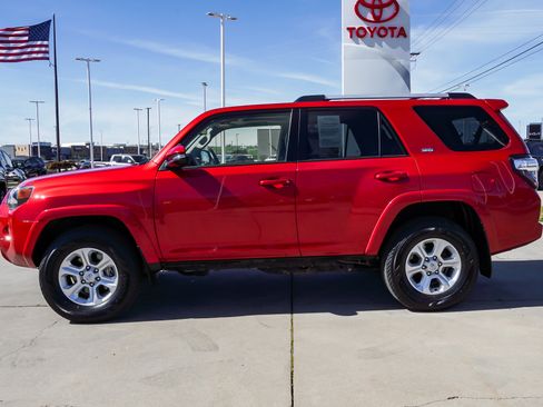 Certified 2024 Toyota 4Runner SR5 Premium w/ Moonroof Package image 5