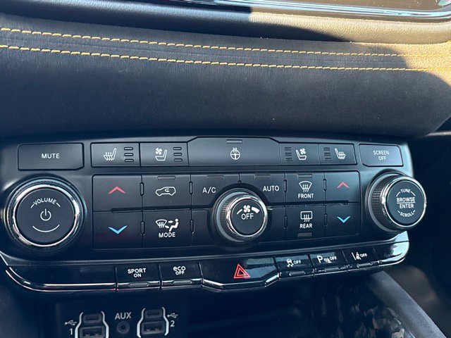 Used 2022 Dodge Durango R/T w/ Hemi Orange Plus Package AWD/4WD image 17