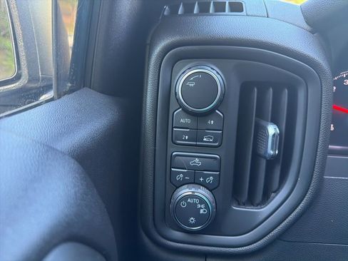 Certified 2022 Chevrolet Silverado 1500 Custom AWD/4WD image 24