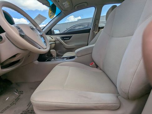 Used 2014 Nissan Altima 2.5 S w/ Display Audio Package image 16