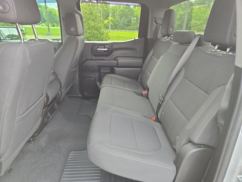 Used 2020 Chevrolet Silverado 1500 LT AWD/4WD image 19